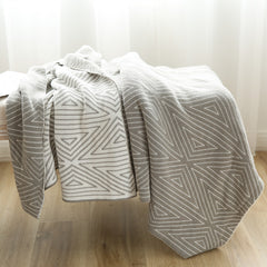 Cotton Double-Sided Geometric Blanket - Nordic Style Knitted Comfort in Chic Triangle Grey Design